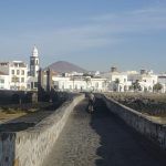 Detalle-del-paseo-maritimo-de-Arrecife