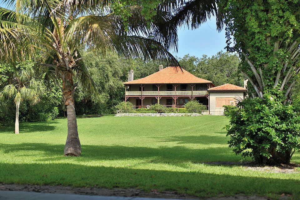 The-Barnacle-Historic-State-Park-house-and-lawn