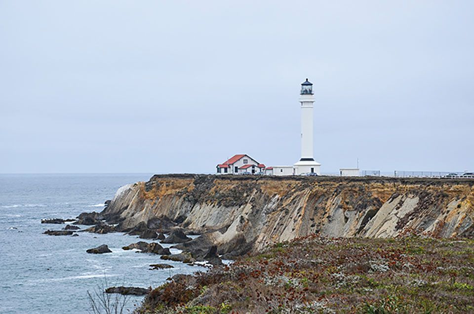 faro-de-Pigeon-Point--1