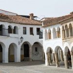 Plaza-porticada-Garrovillas-de-Alconetar