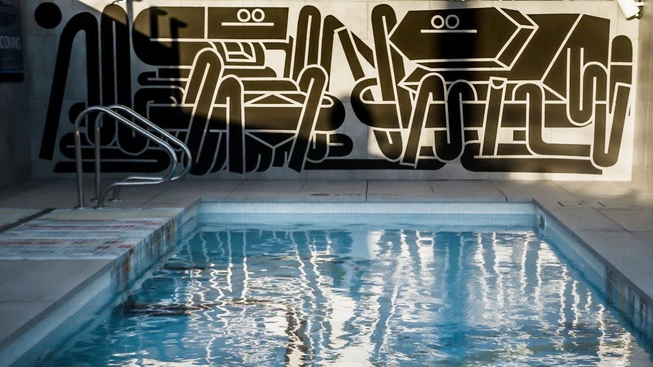 Juan Díaz-Fael realiza un impresionante mural en la azotea de Aloft Madrid Gran Vía k2_items_src_6eb58bcecce4b0c54d5e41d131e3dc02