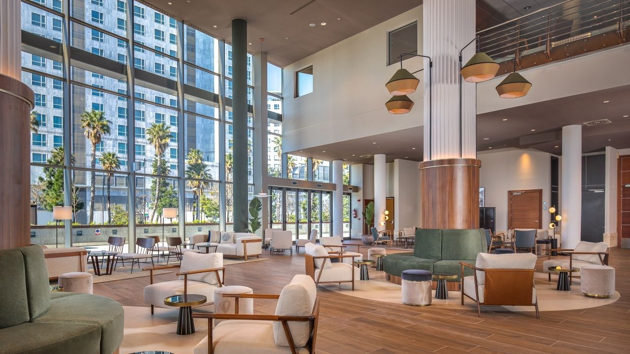 Reabre el renovado Hotel Meliá Valencia k2_items_src_45b7807994cebbc59595eea033fd8210
