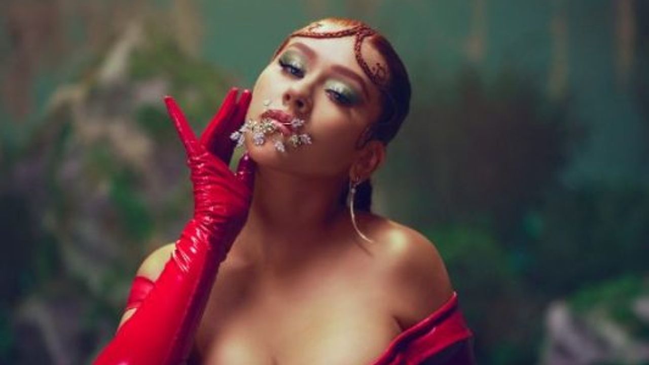 Christina Aguilera se une a Ozuna para lanzar "Santo" k2_items_src_9ecbf1c8c26bc12f97f68f11d069a26f