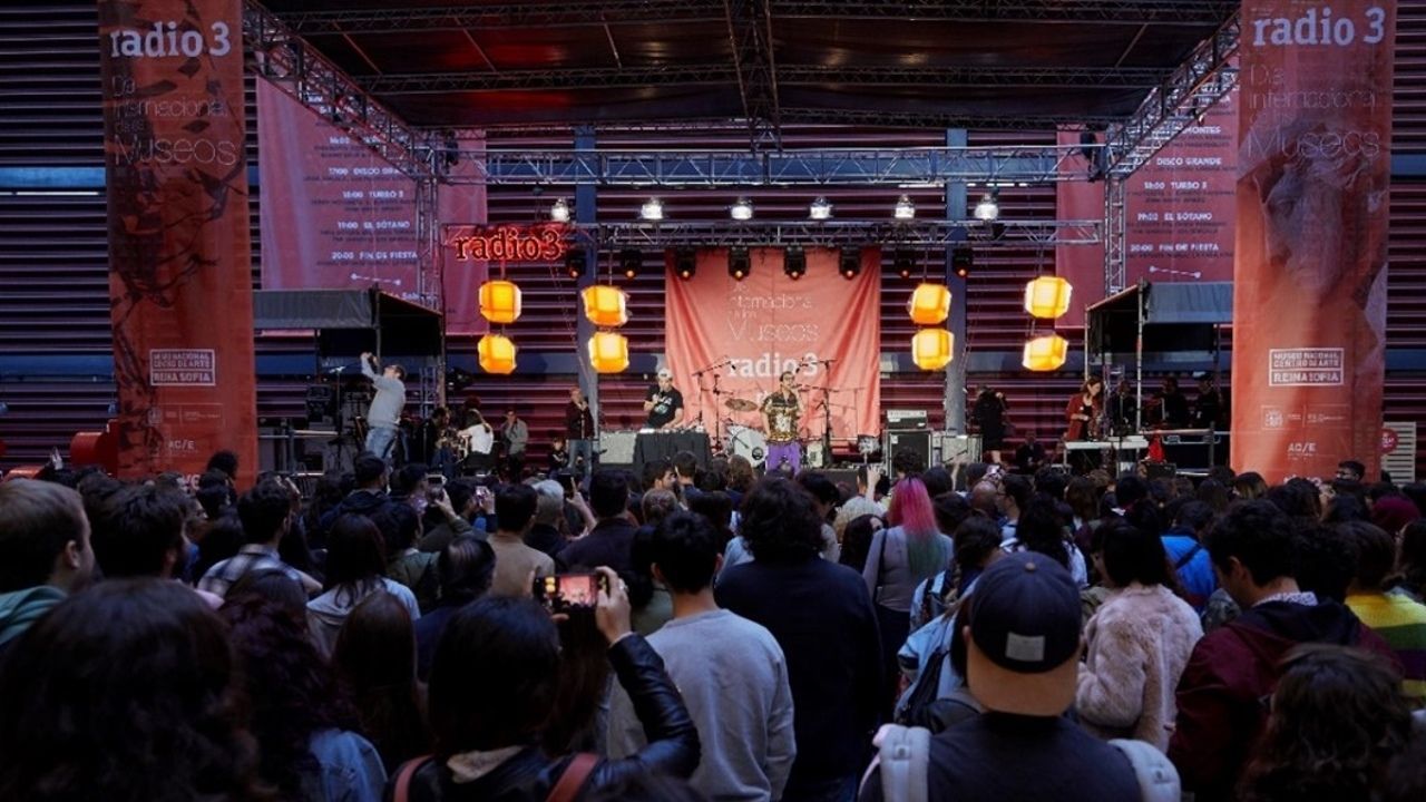 El Museo Reina Sofía y Radio 3 se unen con más de 40 actuaciones en directo en una jornada de puertas abiertas k2_items_src_52804e667e51a1ffe5b4b23ad3f56e8f