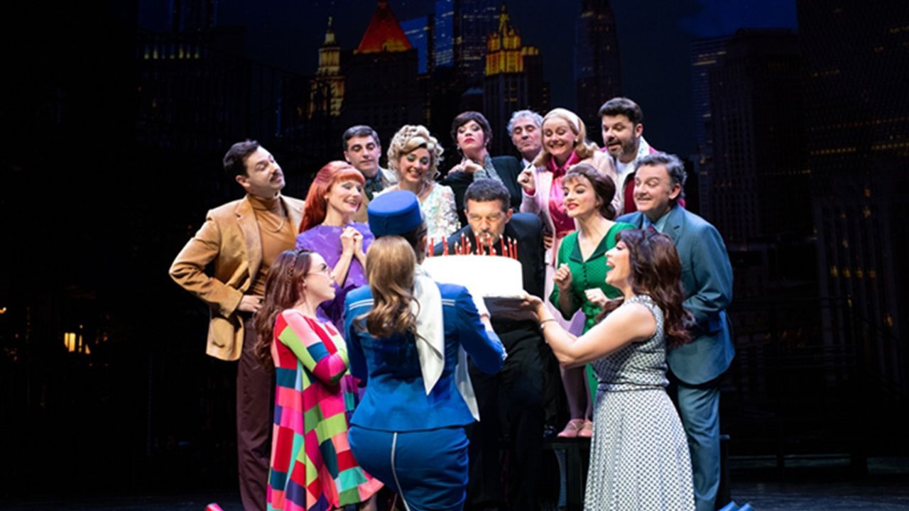 Antonio Banderas invita a los alumnos de artes escénicas a asistir a "Company" Company