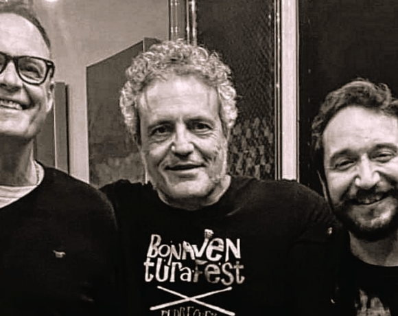 Litus, Carlos Tarque y Ricardo posando