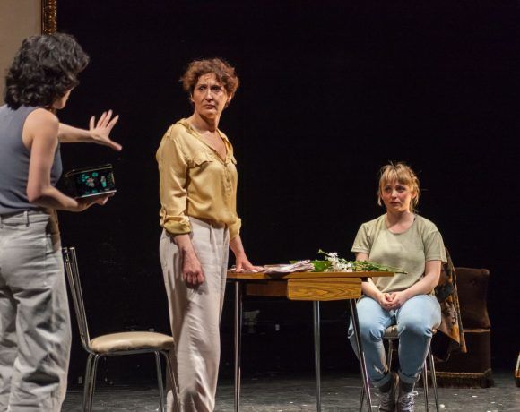 FOTOS DANIELA ASTOR Y LA CAJA NEGRA (18). f. la dalia negra