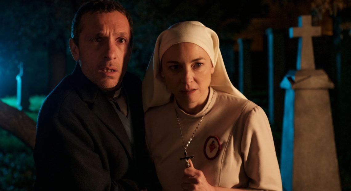 Juana y Padre Juan ©J Alvarez