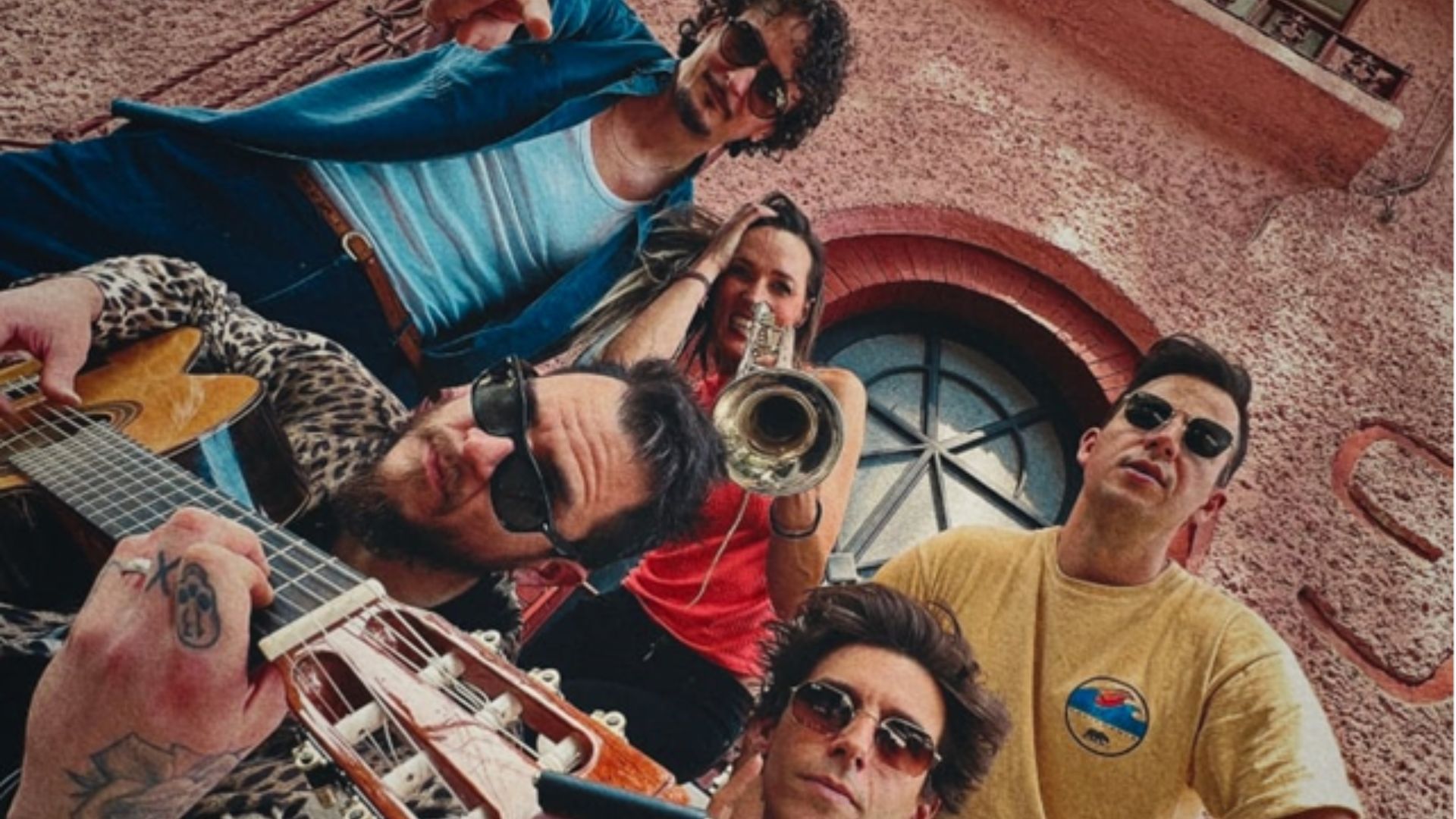 Jenny & The Mexicats estrenan nuevo single junto a Pablo Lesuit