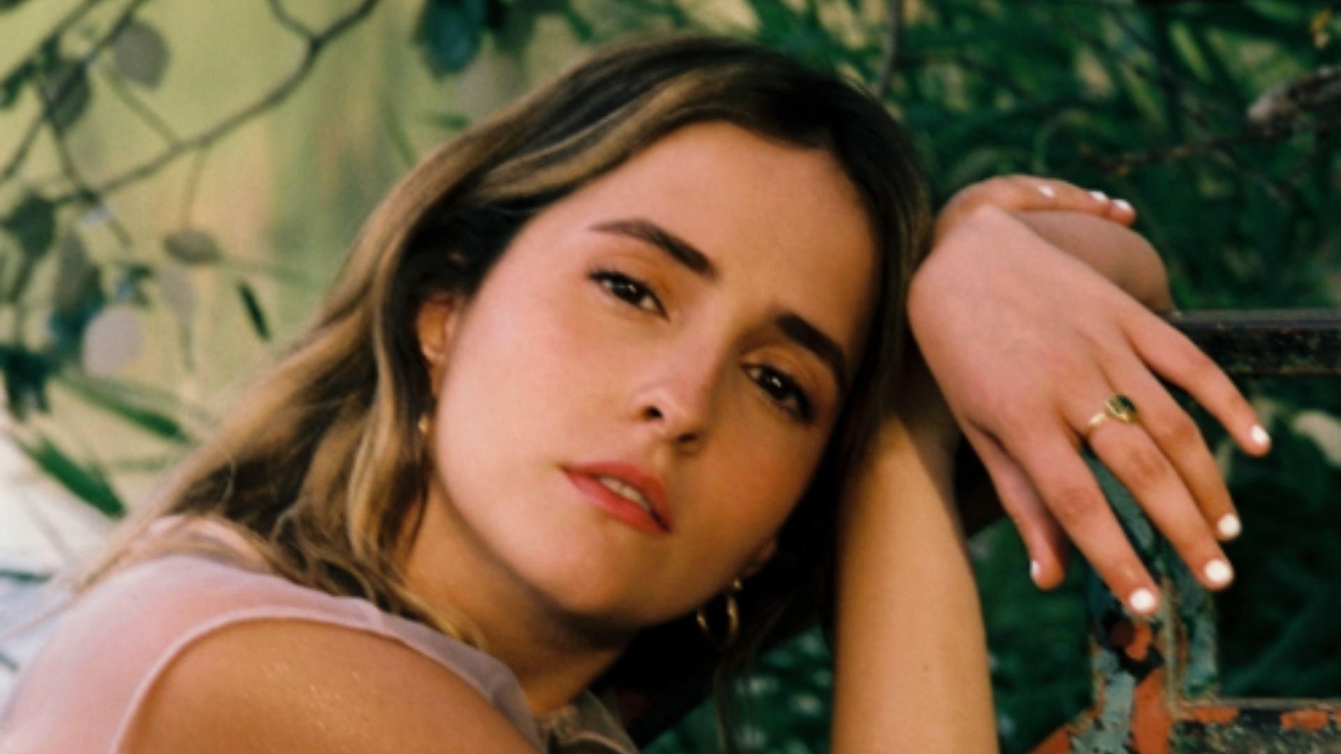 Marilia Monzón lanza su primer álbum, "Prenderé una velita" Marilia