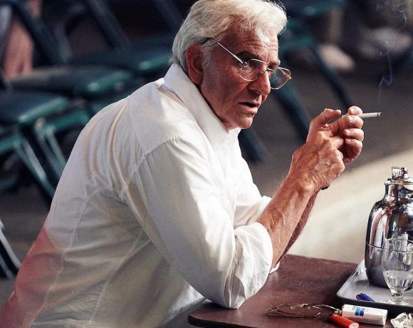 Bradley Cooper como Leonard Bernstein en Maestro, Netflix