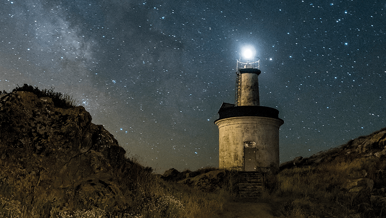 Galicia, un destino en el que alzar la vista y observar con calma el cielo DTS-ISLAS-ATLÁNTICAS-FarodaPorta-Foto-de-Fernando-Rey-Daluz,-©LUZLUX-S.L