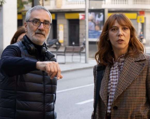 Foto de Javier Fesser en su primera serie llamada custodia repartida