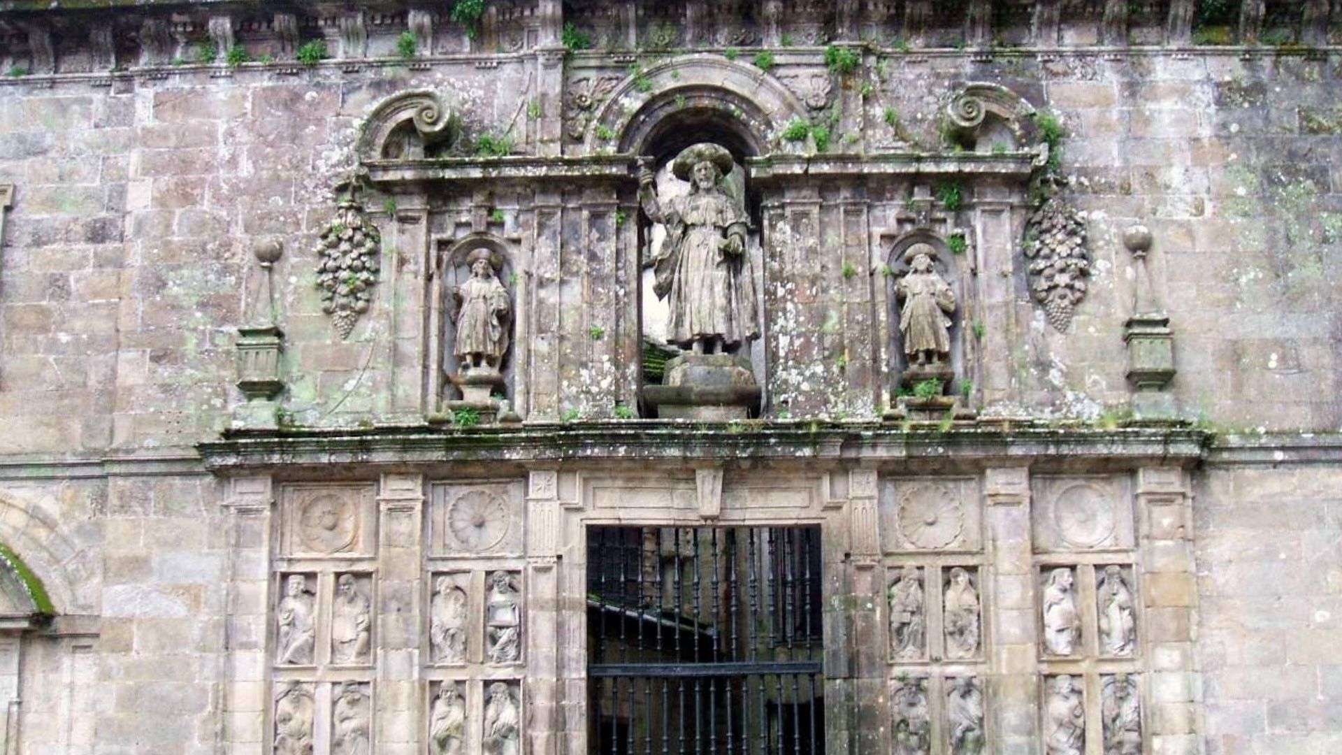 La curiosa historia sobre la Puerta Santa de la Catedral de Santiago de Compostela Puerta Santa de la Catedral de Santiago de Compostela