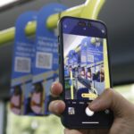 "Tu biblioteca a un clic" permite, desde hoy, acceder a libros digitales en los autobuses de EMT Madrid Tu biblioteca a un clic permite, desde hoy, acceder a libros digitales en los autobuses de EMT Madrid